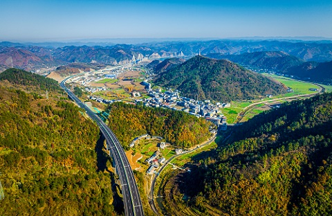 湖北再添交通“大动脉”！十巫北高速建成通车